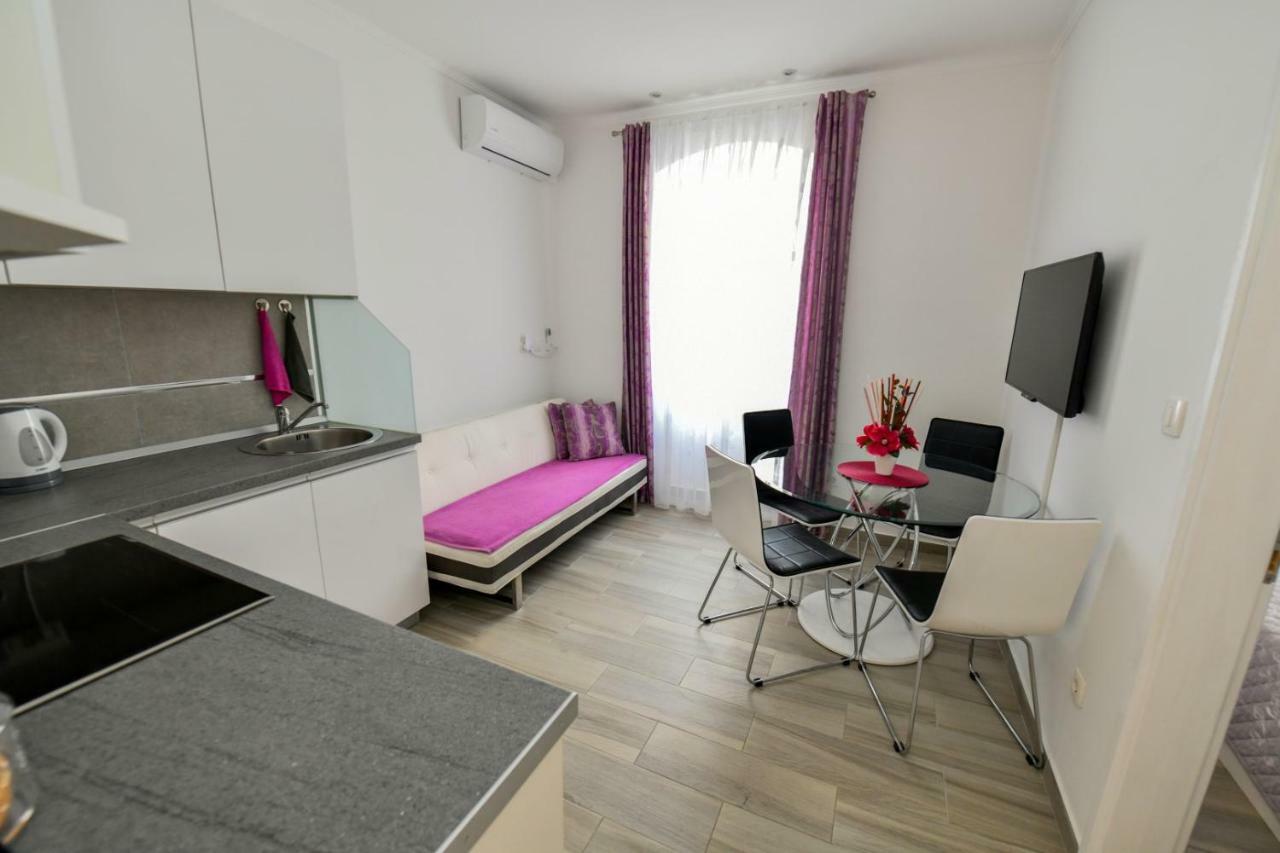 Apartment Cecilija Синь Экстерьер фото