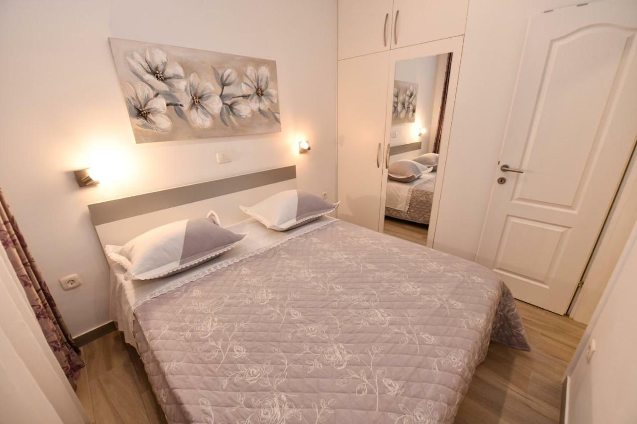 Apartment Cecilija Синь Экстерьер фото