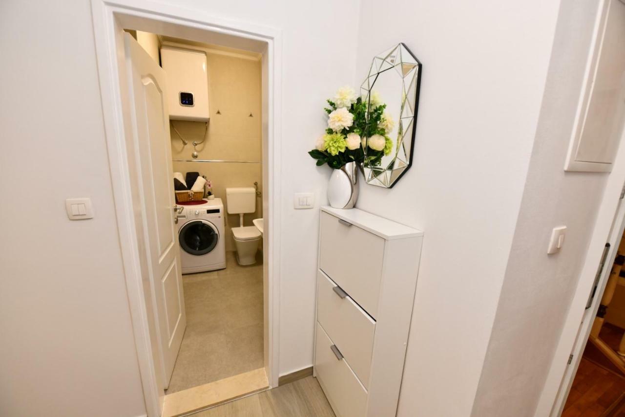 Apartment Cecilija Синь Экстерьер фото